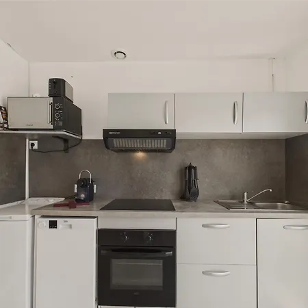 200m - Grande Terrasse Pour 4 Personnes